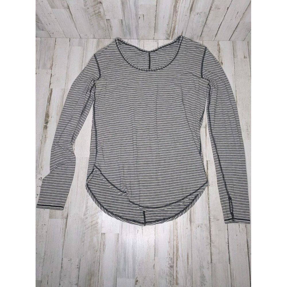 LULULEMON Yogini 5 Year Long Sleeve Tee size 6 Pine Stripe‎ Heathered Inkwell